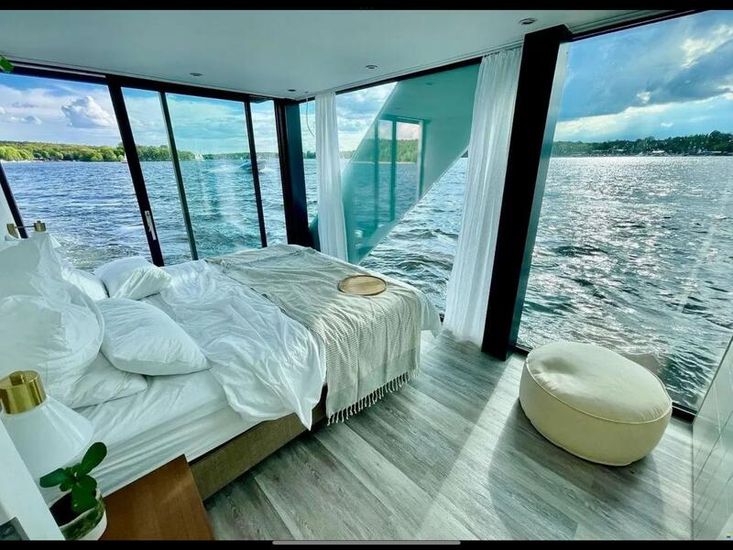 NEW BUILD - 15m Houseboat
