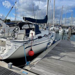 2006 Bavaria Cruiser 30