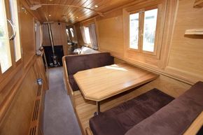 Dinette (forward)