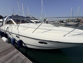 2006 Princess V42 22