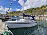 MOODY 27  5 BERTH BILGE KEEL T  £12500