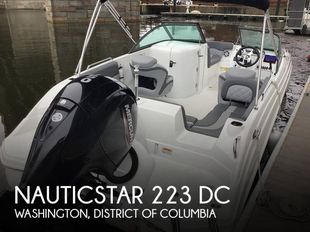 2025 NauticStar 223 DC