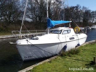 2002 Europa TS 240 / Delphia 22 (Trailer available) - topsail.co.uk