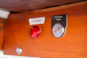 Exhaust alarm