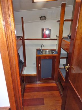 Topzeilschoener, 26 hotelgasten