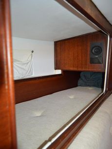 1982 Oyster 37