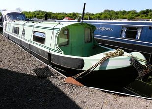 Alice-40ft 1980 Dartline 2 berth cruiser stern narrowboat.