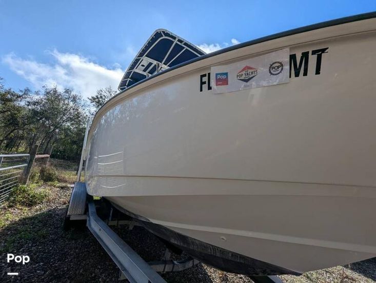 2004 Boston Whaler 240 Outrage