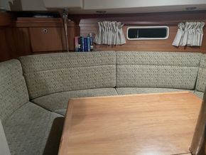 saloon 2