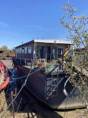 House Boats For Sale Static Houseboat House Boats Used Boats New Boat Sales Free Photo Ads Apollo Duck