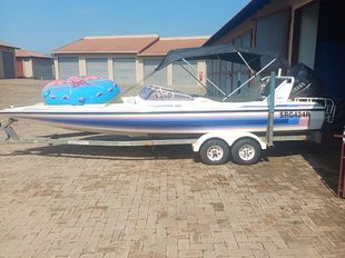 VIKING BAREFOOTER 21FT 200HP YAMAHA