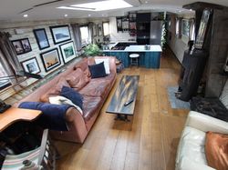 The Toucan 60&rsquo; x 12&rsquo;6 Eurocruiser 2 bed