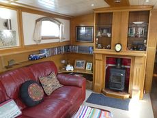 Iris 70ft x 12ft 2016 Widebeam Barge by Nottingham Boat Co
