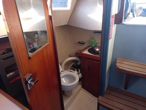 jeanneau fantasia 27 toilet facility bathroom