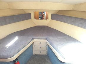 Princess 414  - Forward Cabin