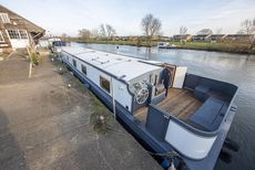 Bespoke Widebeam Canal Boat - Isabel T