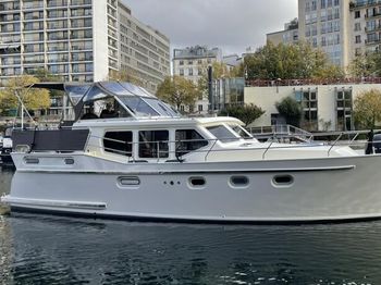 Exquisite Dutch Cruiser in Paris