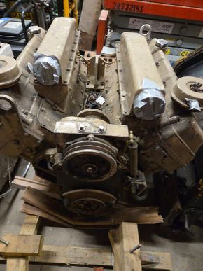 twin cummins diesel fresh water boat