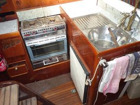 Oysterman 22ft Sailing Yacht - Galley