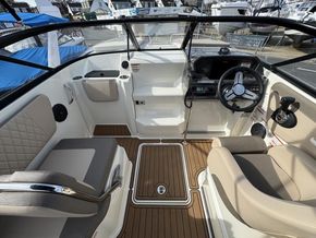 2019 Bayliner  VR6 Cuddy 17