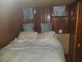  Aft berth double on suite