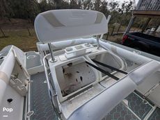 2004 Boston Whaler 240 Outrage