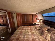 1986 Sea Ray 410 AFt Cabin