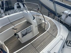 2007 Bavaria 37 Cruiser 9
