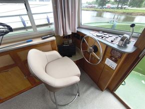 Bounty 30  - Helm