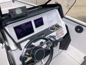 2022 Axopar 22 Spyder 7