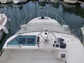 Beneteau Antares 10.80  - Flybridge Helm