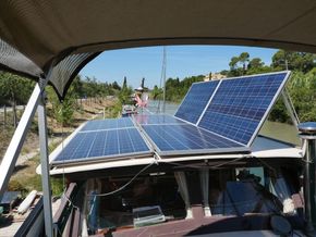 Dutch Motor Barge TJALK - Solar Panels