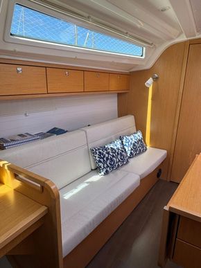 2017 Bavaria 37 Cruiser 19