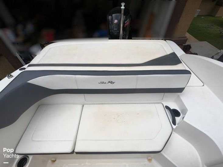 2018 Sea Ray SPX 190