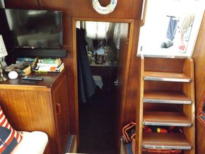 Aquafibre 32 Saphire  - Looking Aft