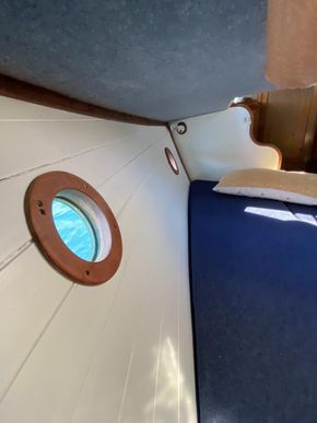 V Berth port hole