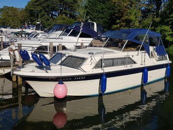 1984 Fairline Mirage 29 Aft Cabin