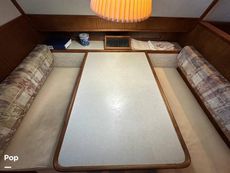 1986 Sea Ray 410 AFt Cabin