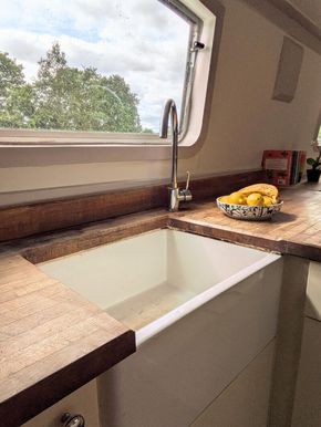 Belfast sink kitchen