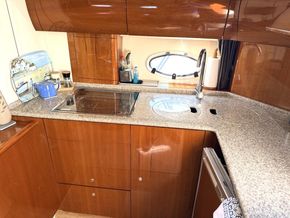 2006 Princess V42 9
