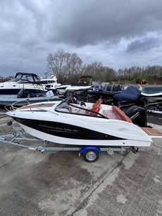 Okiboats Barracuda 585 DC