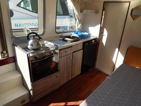 Nicols Riviera 920 new engine 2017 - Galley