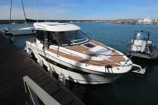 2017 Jeanneau 895 MERRY FISHER