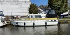 Broom 37 Continental