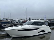 2020 Bavaria R40