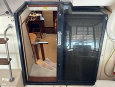 1986 Sea Ray 410 AFt Cabin