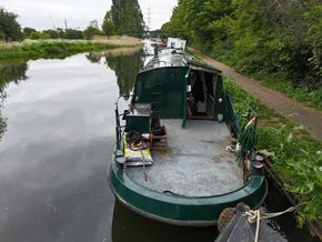 Narrowboat 70ft Cruiser Stern - Bow
