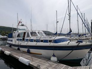 1992 Aquastar 38 Aft Cabin
