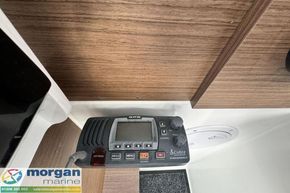 Jeanneau-Merry-Fisher-695-Series-2-Sylvia-Jean-radio