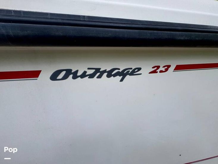 2000 Boston Whaler outrage 230